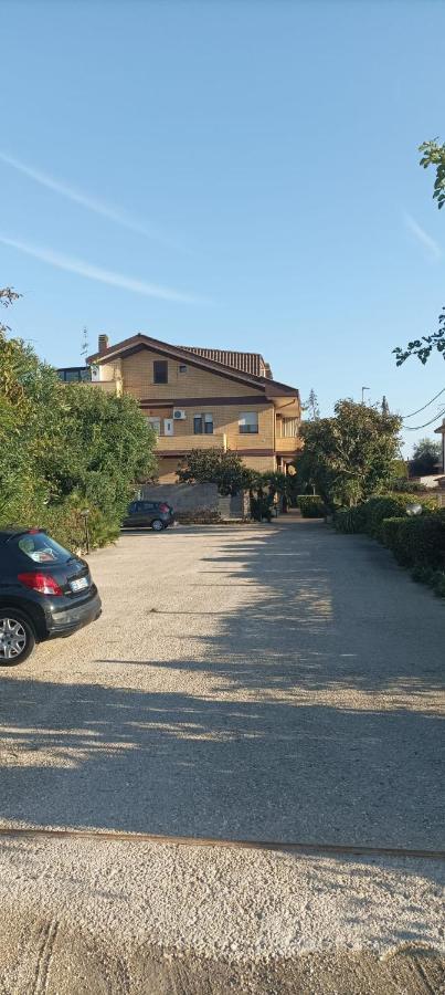 Appartamenti Speedy Fiumicino Esterno foto